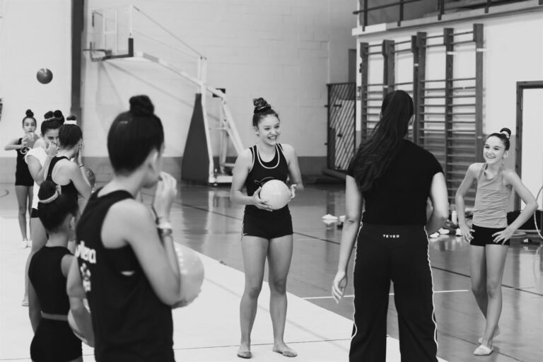 Qué necesita una niña que empieza en gimnasia rítmica